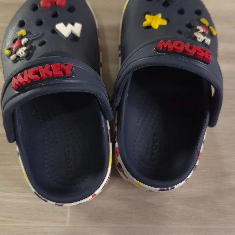 Crocs Disney Mickey Mouse Clog Kids Toddler Size 9 Classic Beach Walk Park
